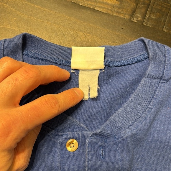 Castaways UK Kentucky Wildcats Blue Henley Shirt Men Adult short sleeve - Picture 11 of 14